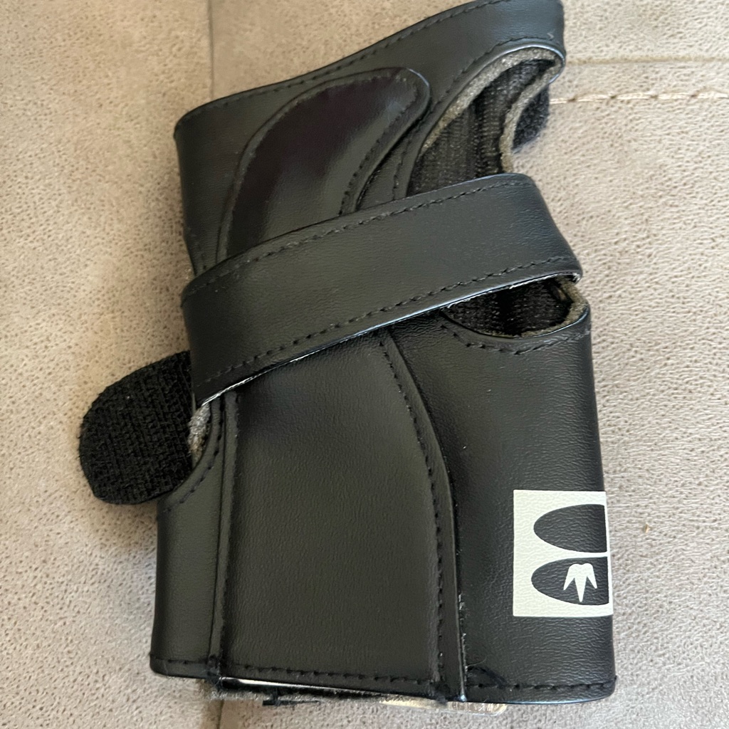 Brunswick Bowling Wrist Brace Black